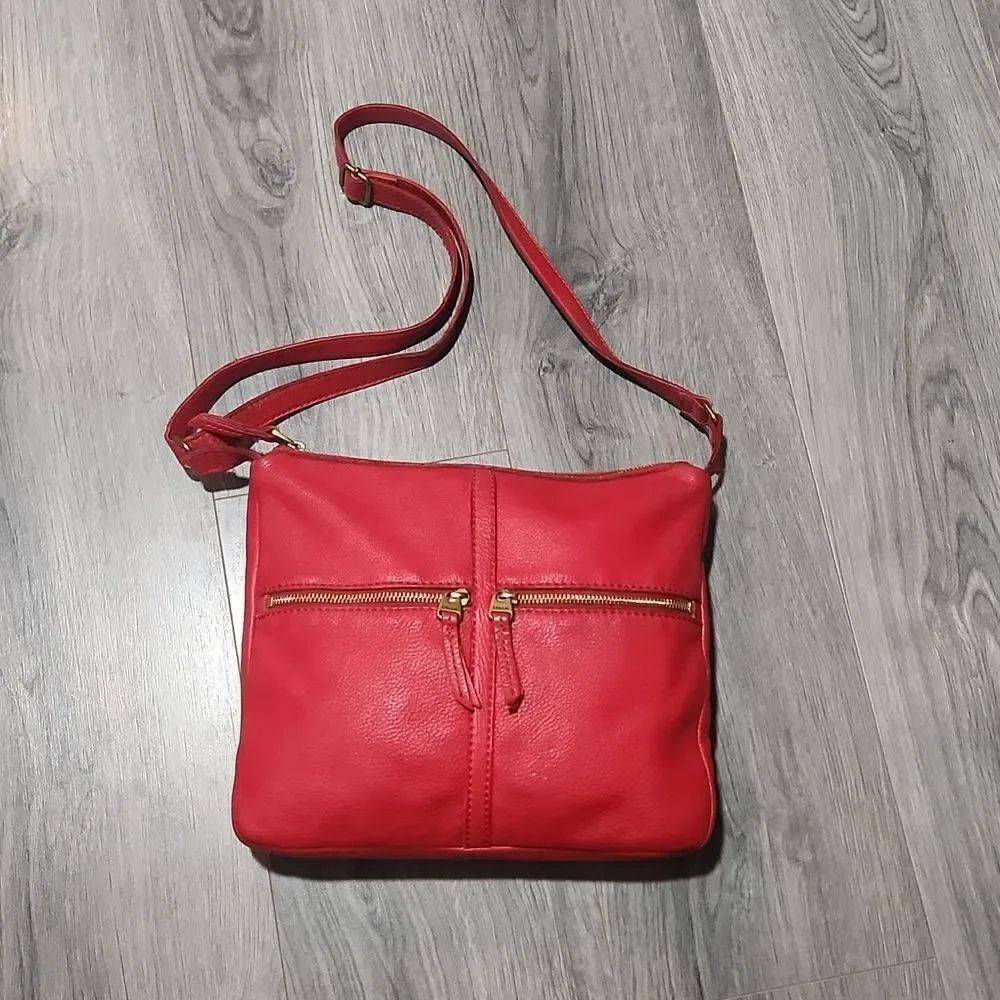 Fossil Pebbled Leather Red Crossbody Bag